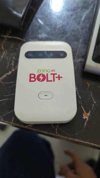 Zong 4G Bolt+ WiFi Device with SIM – Excellent Condition
