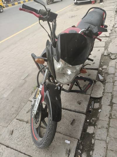 Yamaha YBR 125