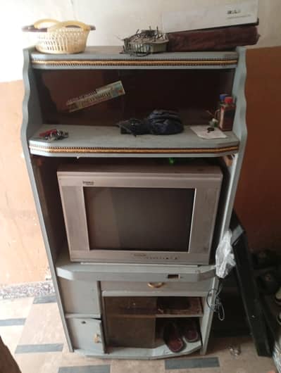 Nobel TV for sale with stand