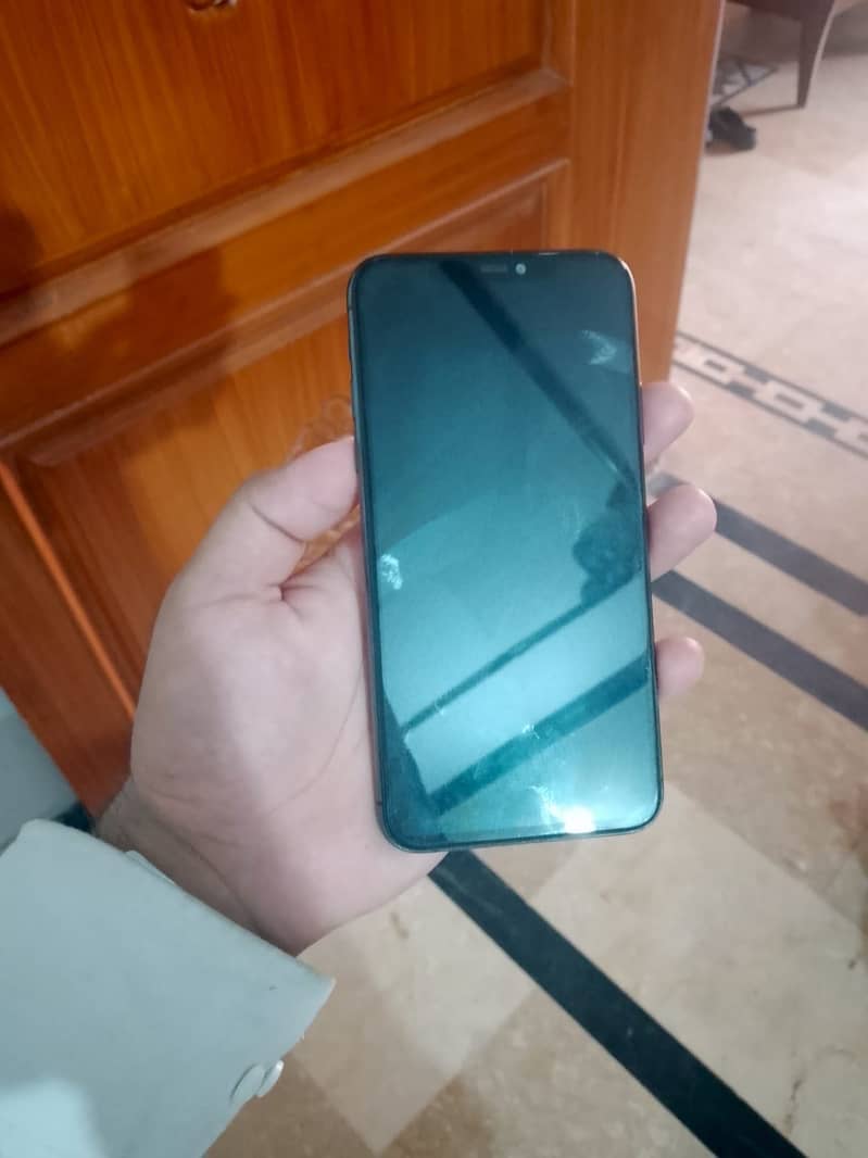 Apple iPhone 11 Pro Max 0