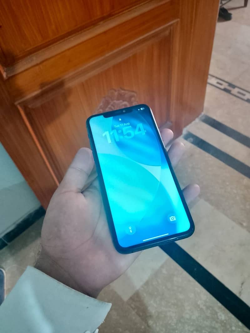 Apple iPhone 11 Pro Max 2