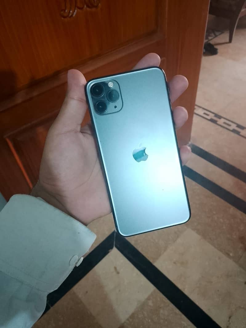 Apple iPhone 11 Pro Max 6
