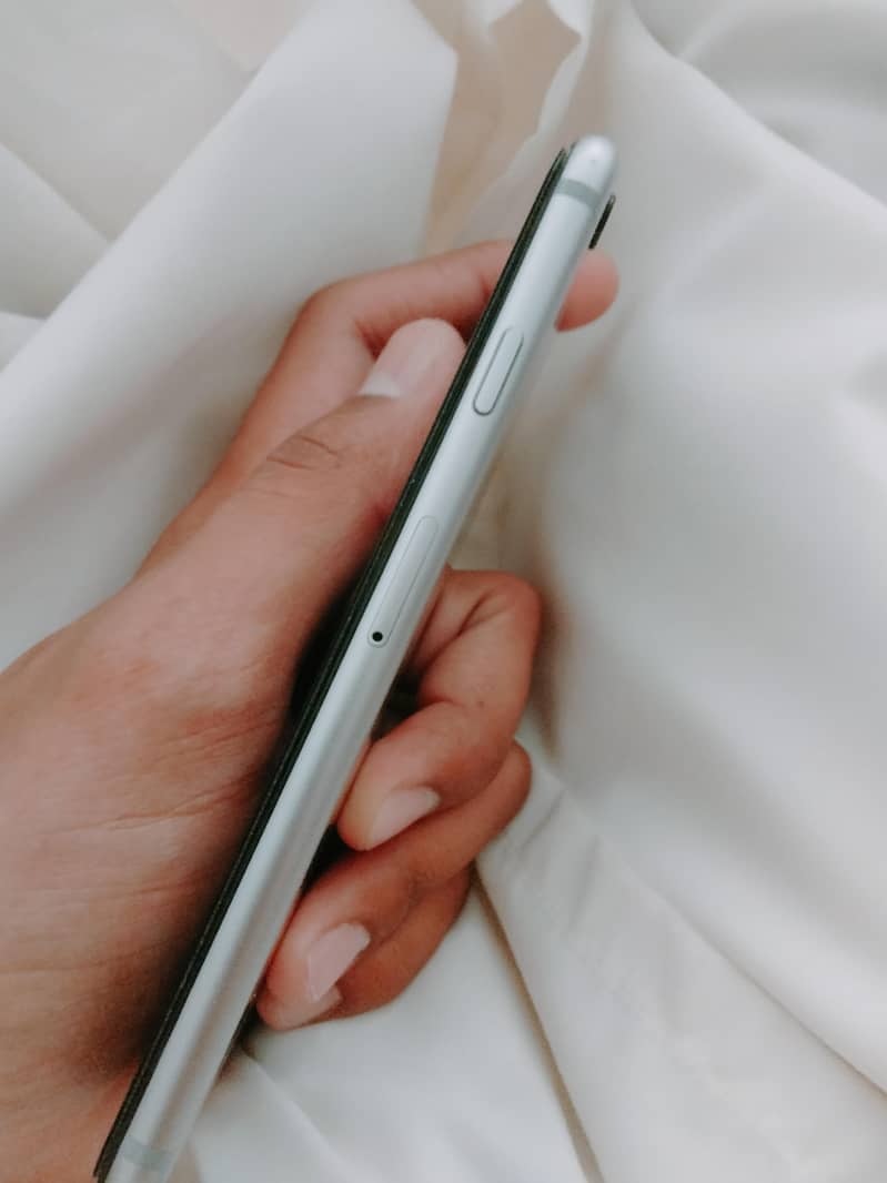 Apple iPhone 6 1