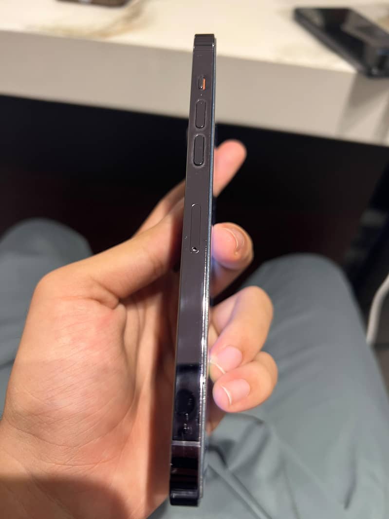 Apple iPhone 14 Pro Max 3