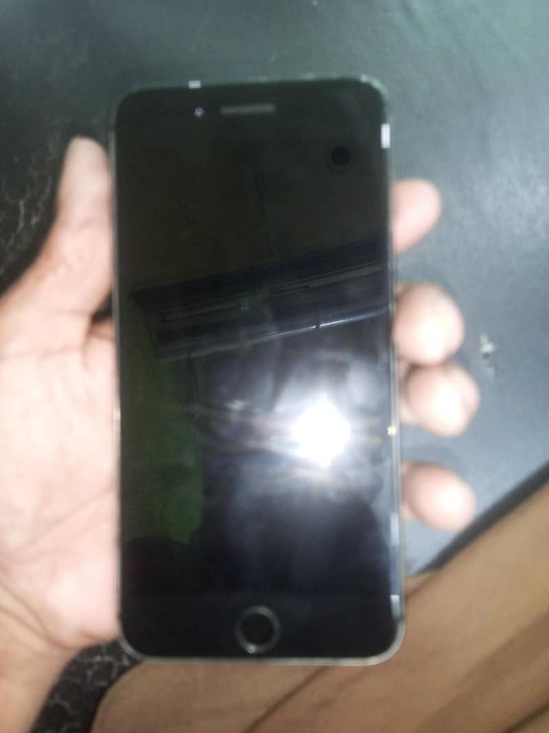 Apple iPhone 7 Plus 3
