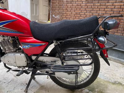 Suzuki gs 150 one hand use