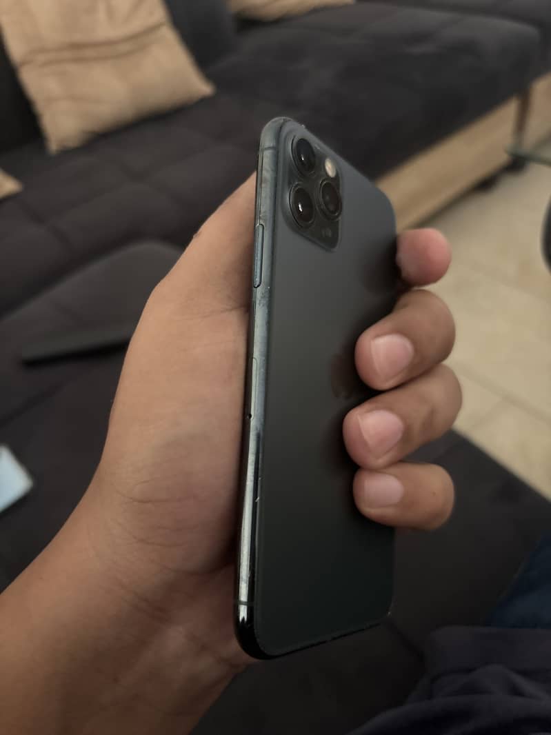 Apple iPhone 11 Pro 3