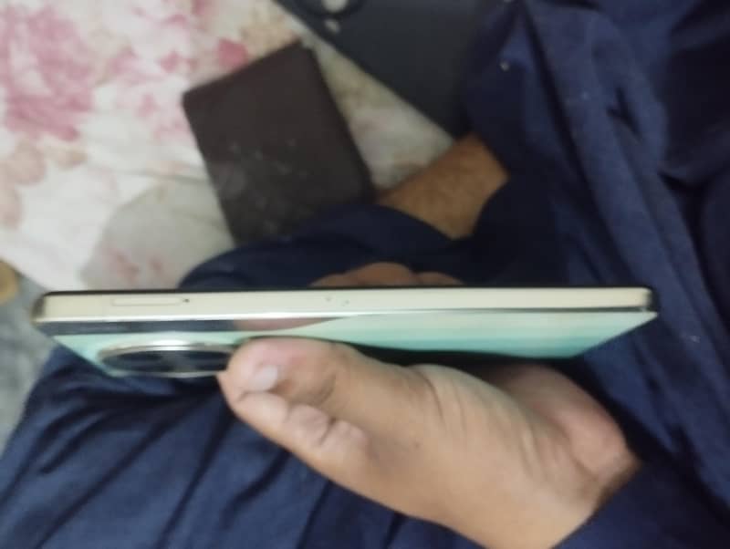 Tecno CAMON 30 2