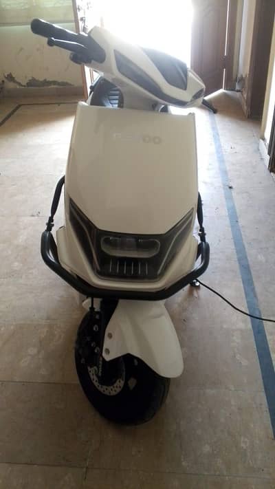 revoo 32 young