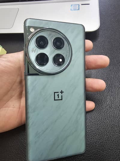 One Plus 12 - 16GB 512GB - 97% Battery Health
