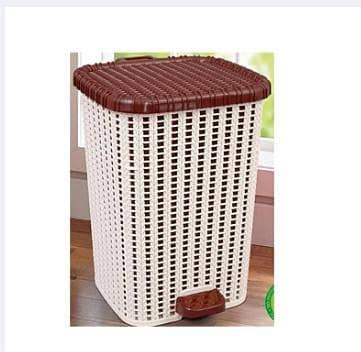 Pedal Dustbin | Push It Step Bin | Heavy Duty Plastic Waste Bin with Foot Pedal & Lid | Kitchen, Office & Bathroom Trash Can | Push It Step Bin | Household & Commercial Plastic Garbage Bin | Hands-Free Waste Basket for Kitchen, Home & Office | 15 Liters C