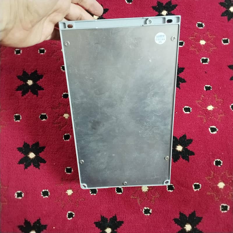 30Amp solar charge controller 2