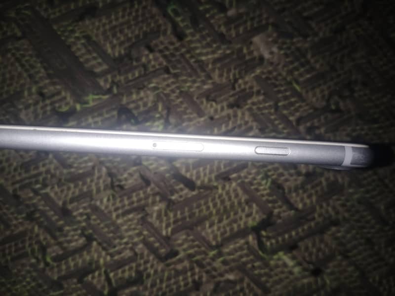 Apple iPhone 7 Plus 2