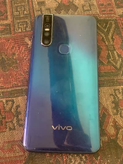 Vivo V15 6/64 gb