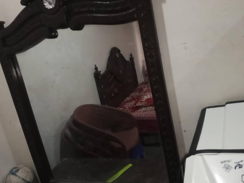 bed and dressing 3