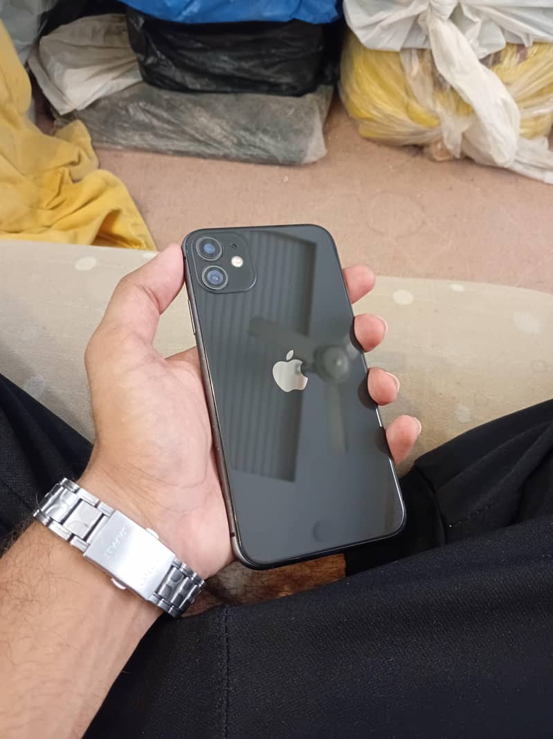 Apple iPhone 11 0