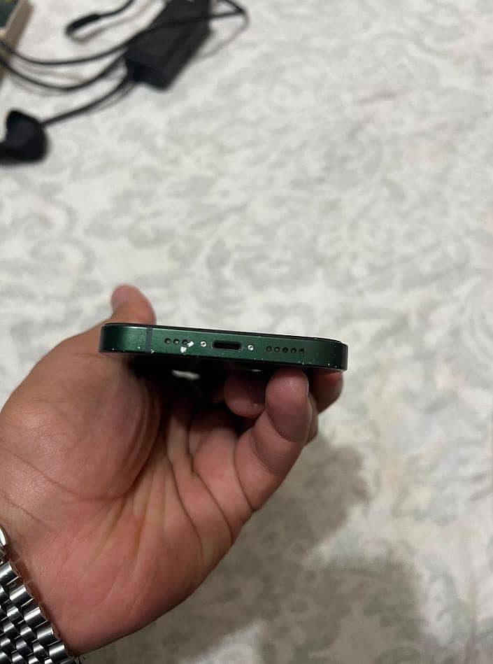 Apple iPhone 13 3