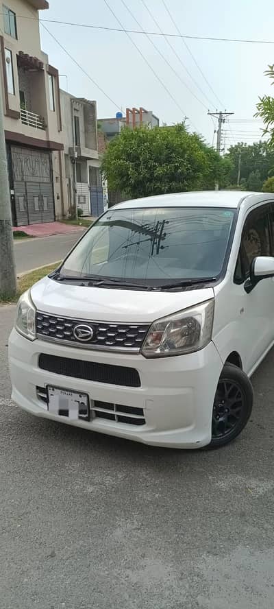 Daihatsu Move 2015