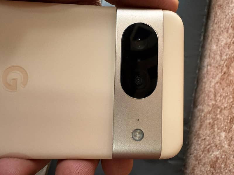 Google Pixel 8 6
