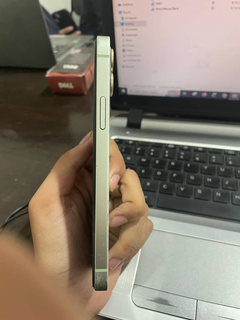 Apple iPhone 12 2