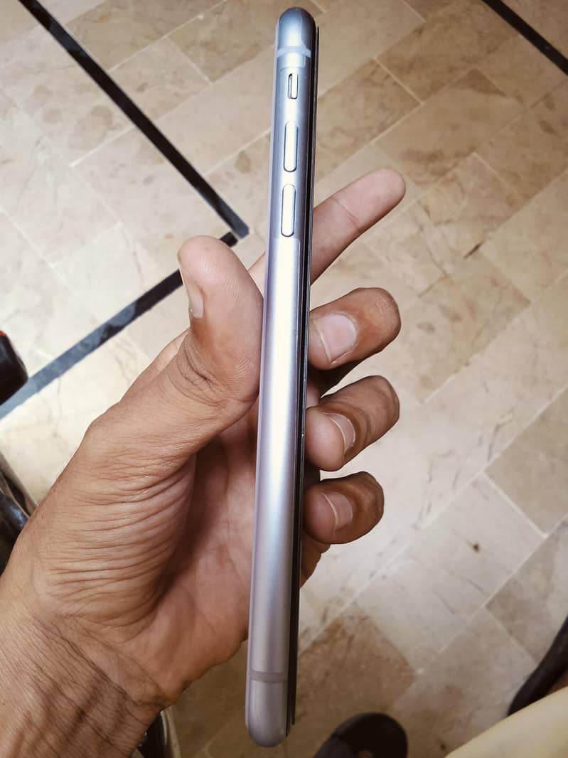 Apple iPhone 11 2