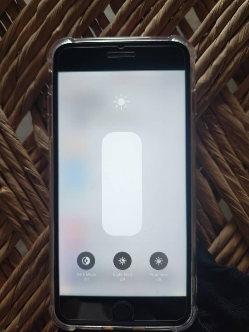 Apple iPhone 8 Plus 0