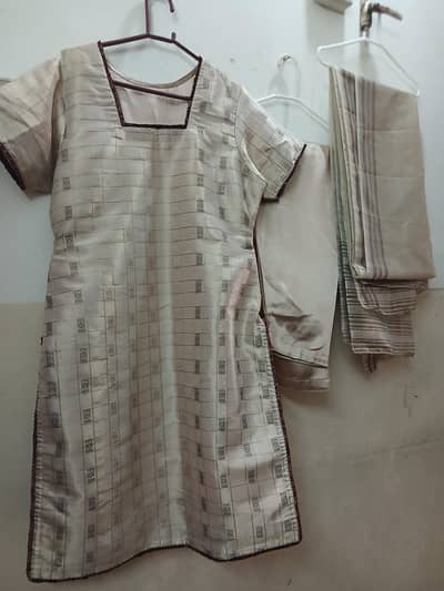 Elegant Off-White/Beige Ladies Suit with Dupatta 