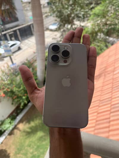 iPhone 15 Pro non pta jv 128 10/10 condition