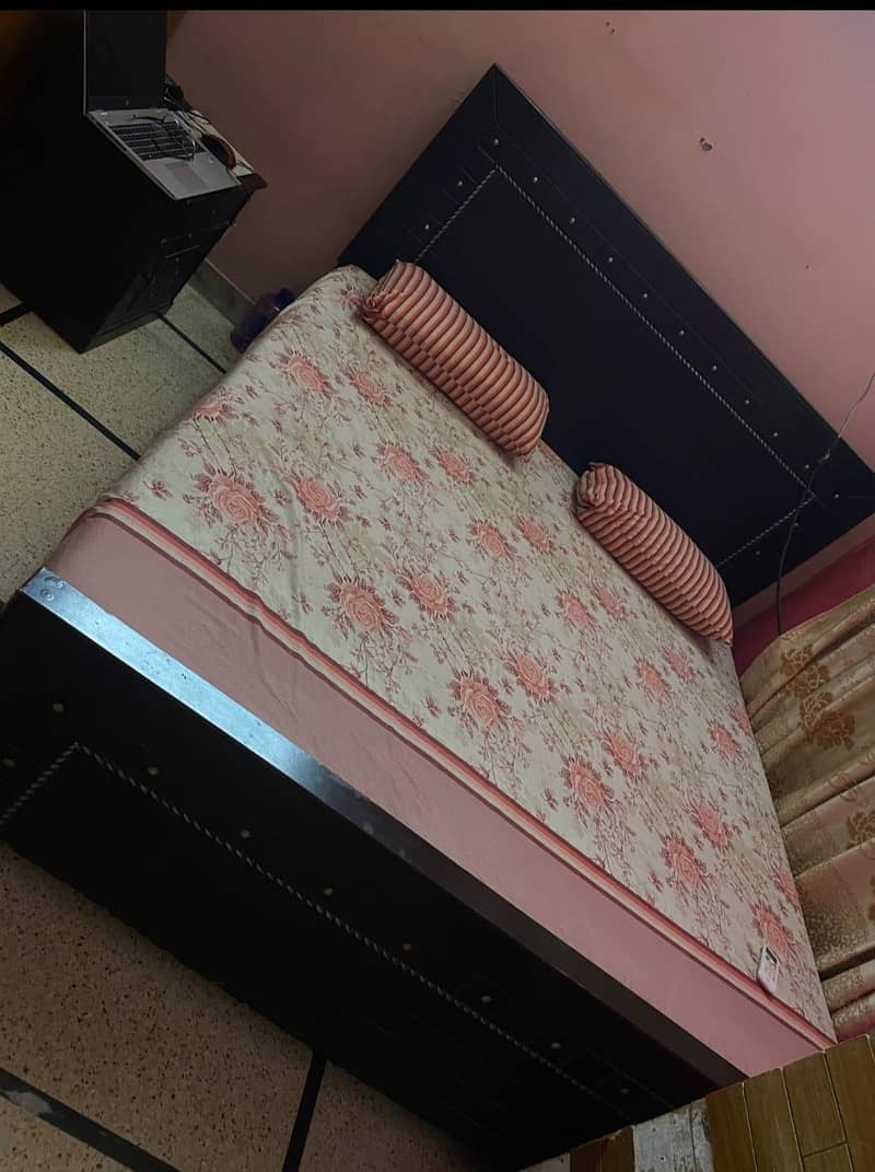 king size bed 1