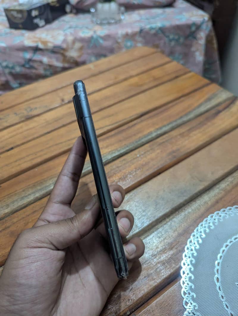 Google pixel 8 pro 1