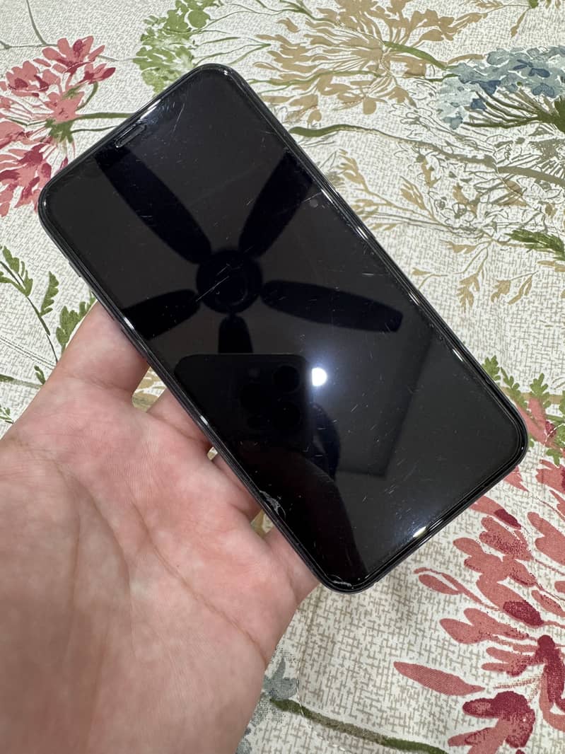 Apple iPhone 11 Pro 1