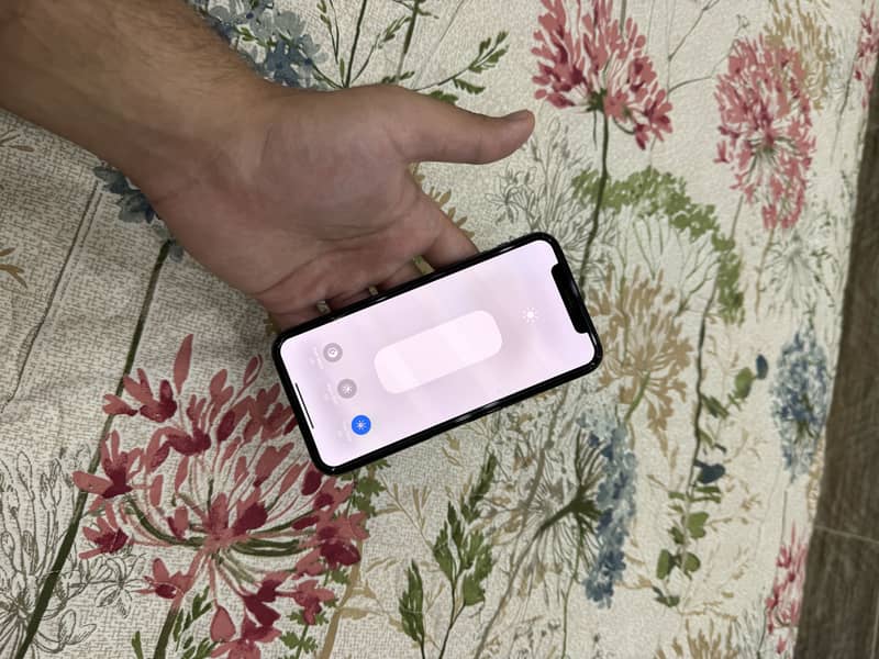 Apple iPhone 11 Pro 3