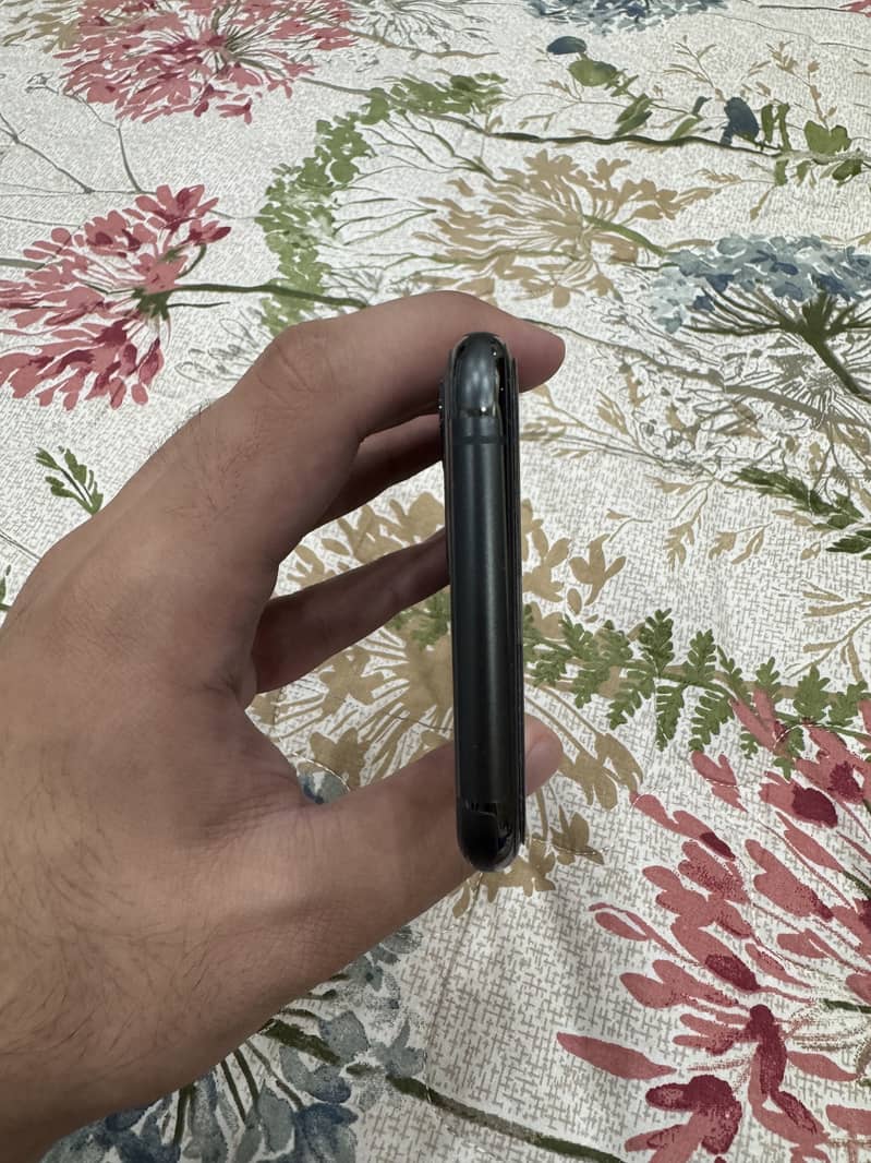 Apple iPhone 11 Pro 5