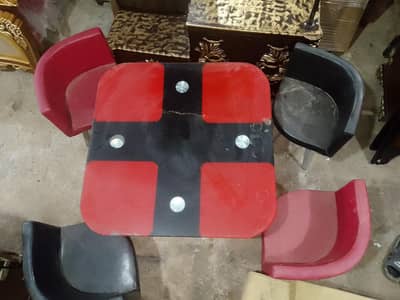 dinning table with charge