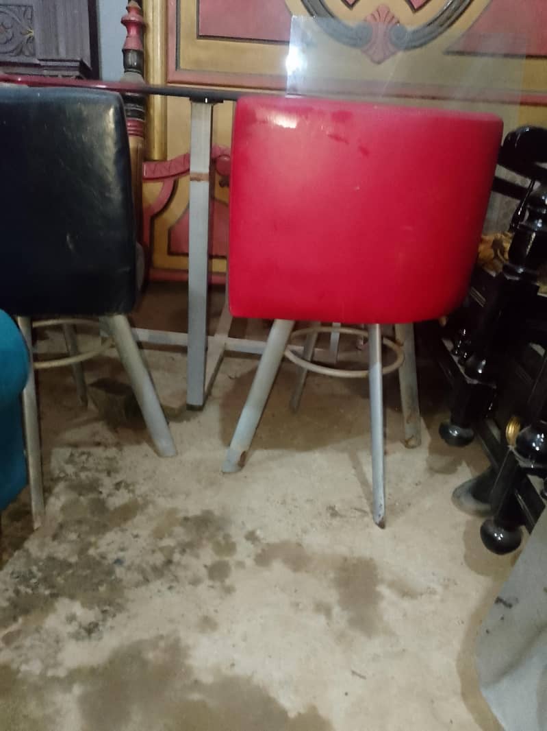 dinning table with charge 2