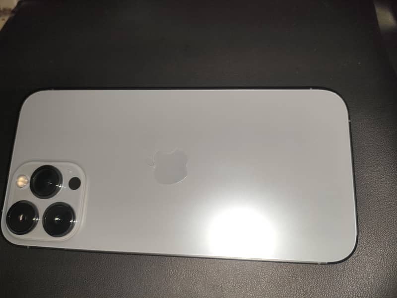 Apple iPhone 13 Pro Max 6