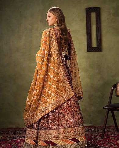 Aroosh lehnga 2