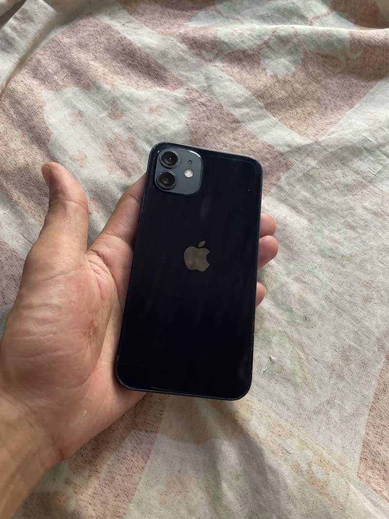 Apple iPhone 12 3