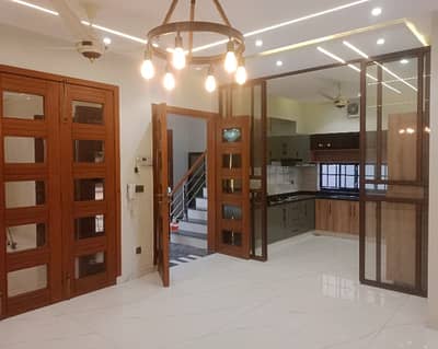 House Of 1 Kanal Available In Bahria Town - Sector C