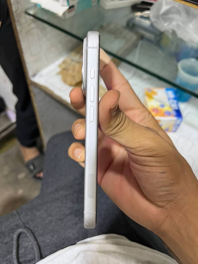 Apple iPhone 17 Pro 4