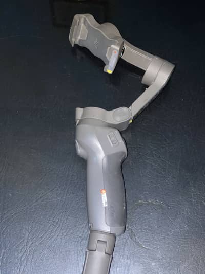 DJI Osmo Mobile 3 smartphone gimbal