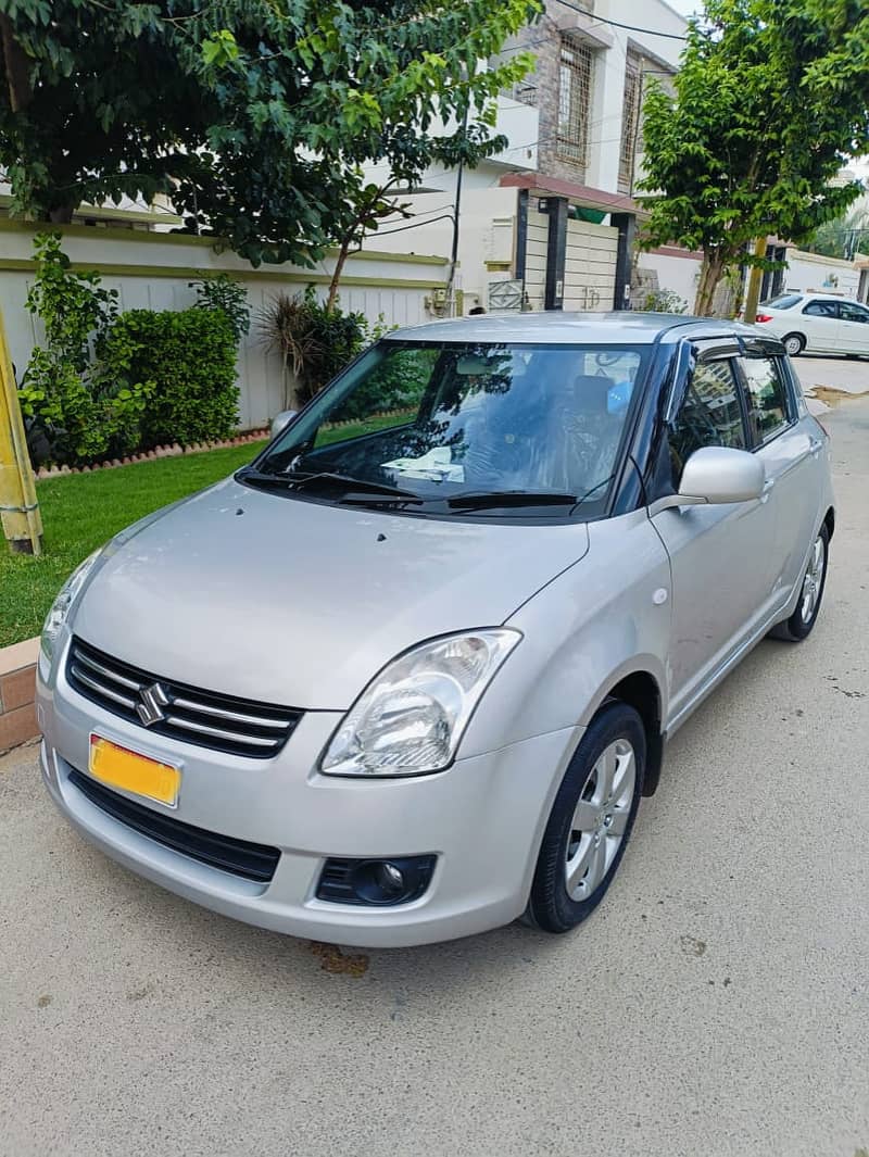 Suzuki Swift Model 2017(Automatic) 1
