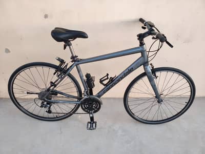 Canandale. hybrid bike