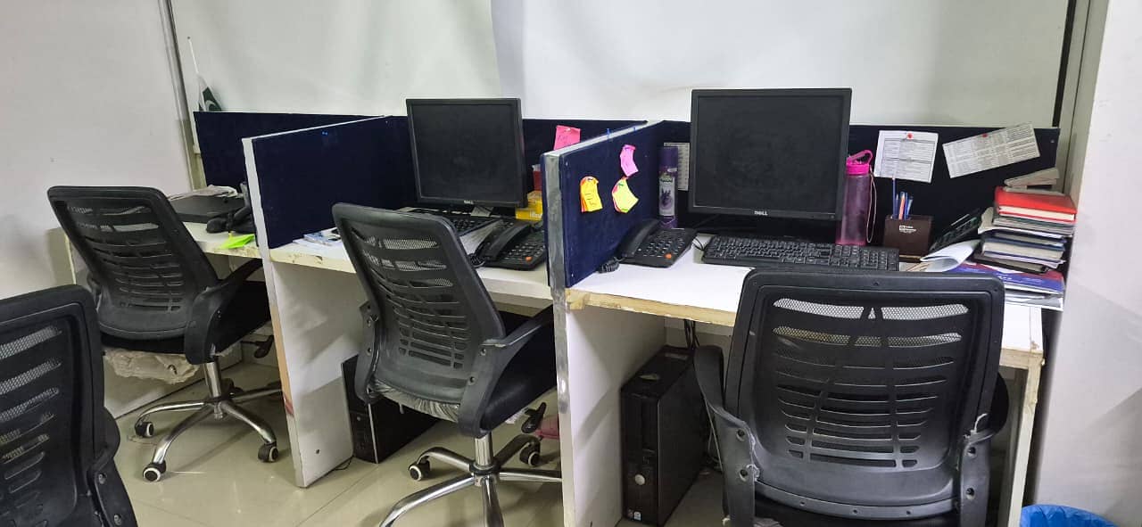Office table cabenit 1