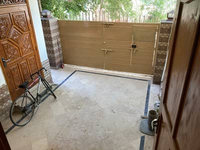 Unoccupied Lower Portion Of 1500 Square Feet Is Available For rent In G-10