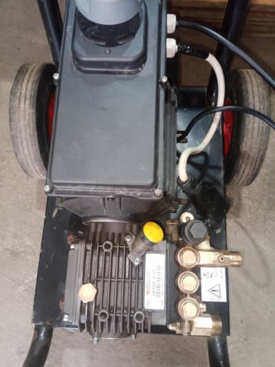 HIGH PRESSURE WASHER