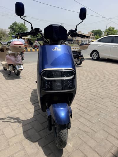 Crown firefly 1200watt motor urgent sale whatapp 03260306776