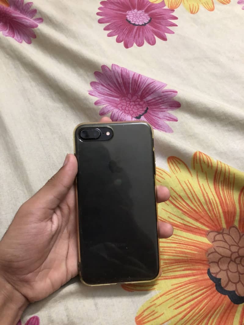 Apple iPhone 7 Plus 2