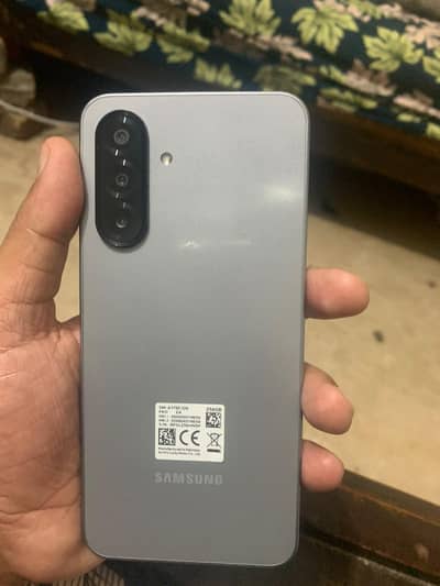 samsung galaxy a 17 8,256