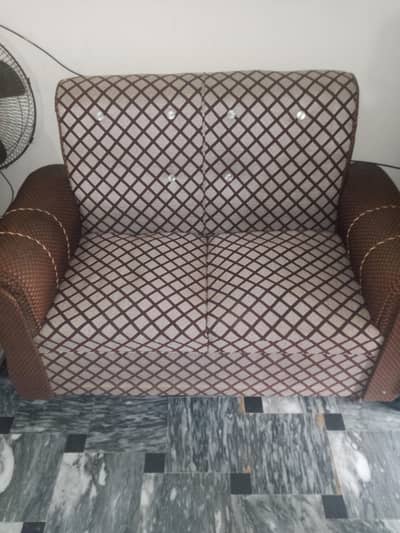 6 seater poshish sofa for argent sale